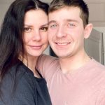 Influencer scheidt van haar man en trouwt met stiefzoon