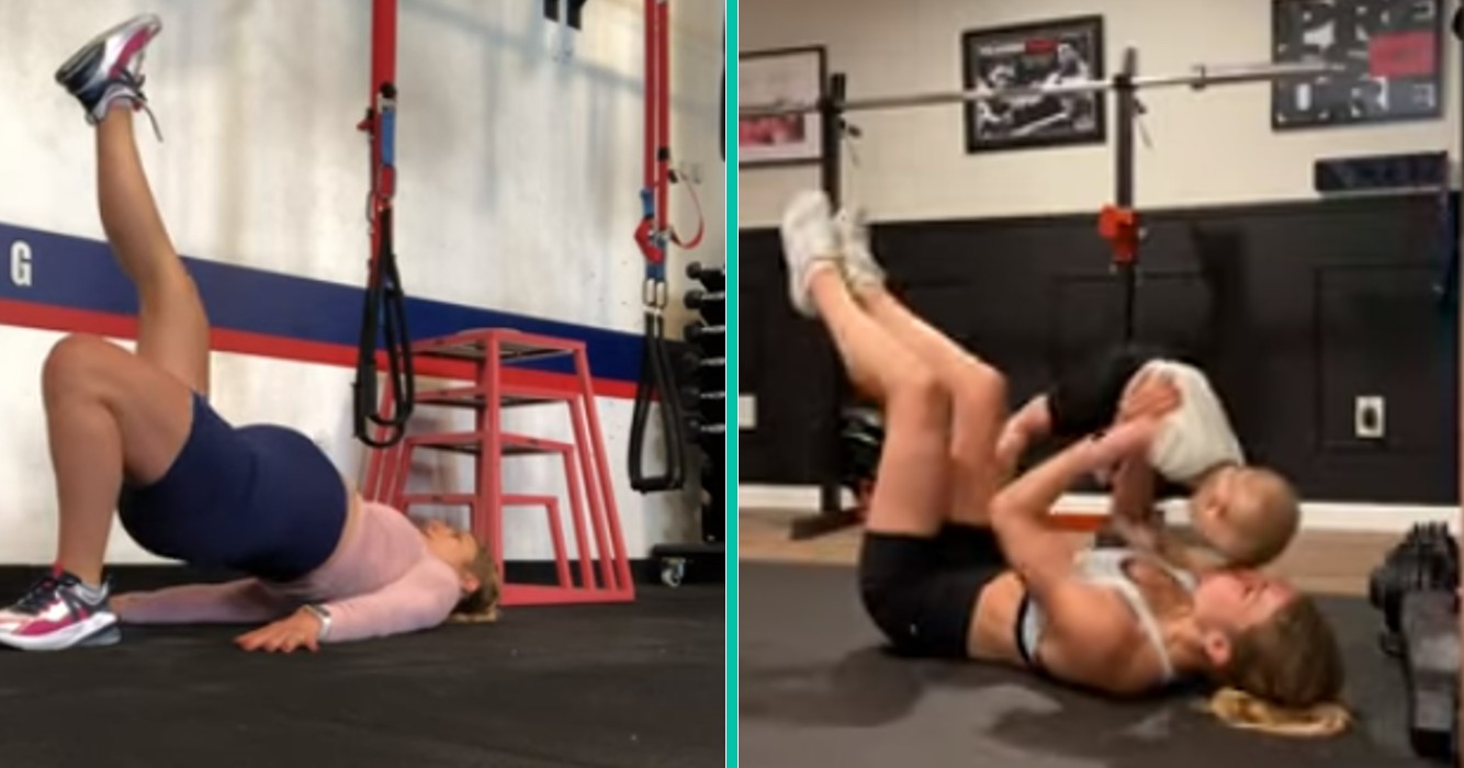 Moeder en baby doen samen fitness oefeningen