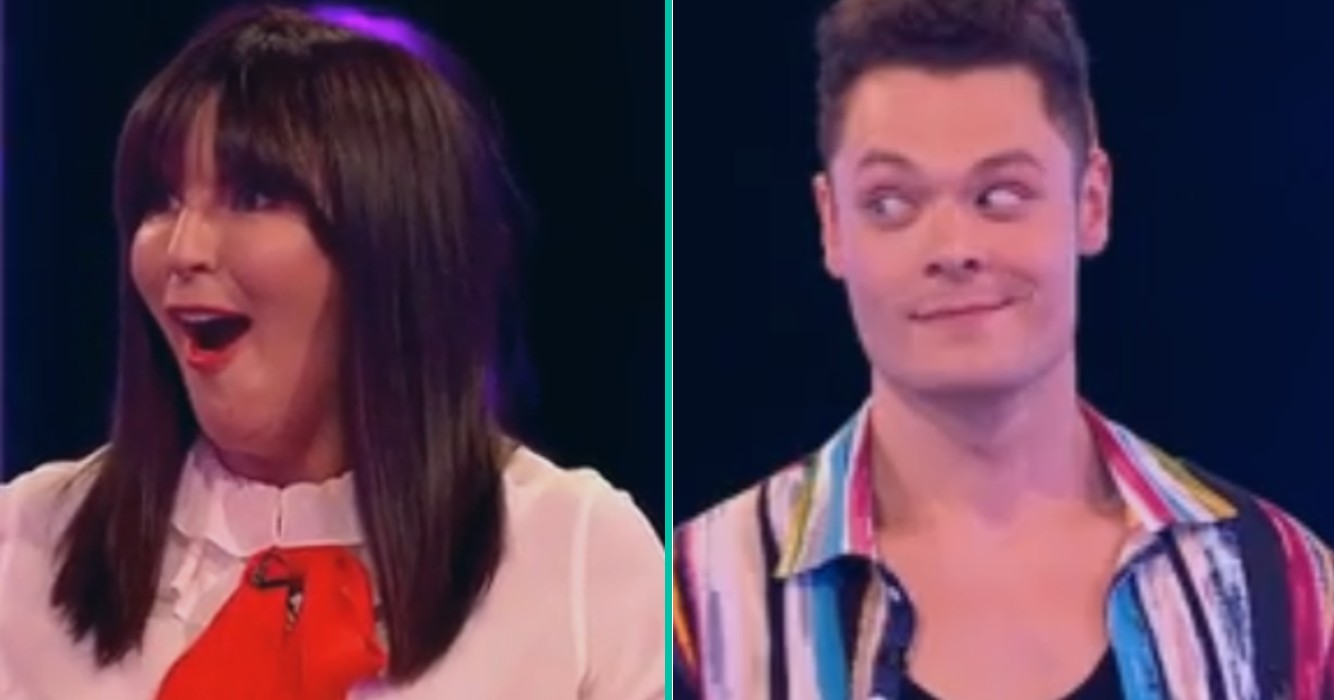 Deelnemers van een naked-body reveal show herkennen elkaar