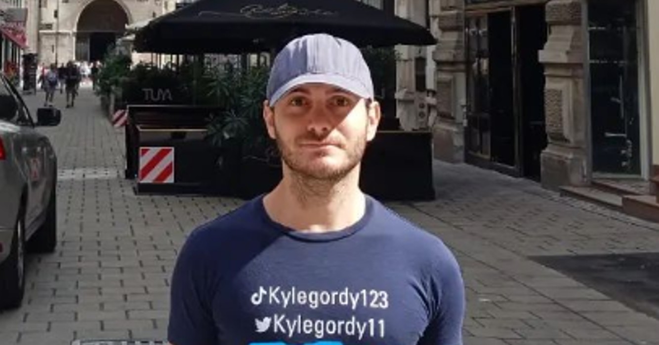 Man met 48 kinderen is bezorgd: "Wat zal mijn blind date denken?"